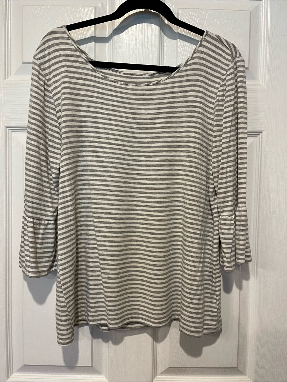 Southern Tide Gray & White Striped Boatneck 3/4 ruffle sleeve